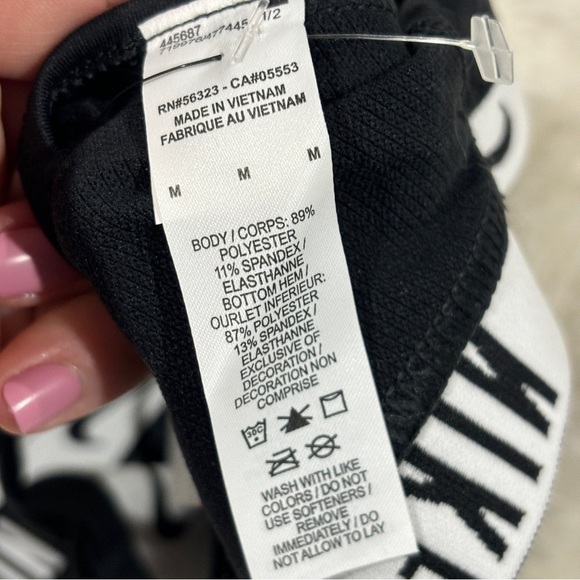 Nike One Big Kids' (Girls') Sports Bra Black & white NWT Size Medium - Picture 8 of 11